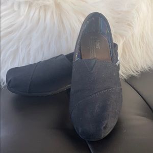 Classic Black Canvas TOMS